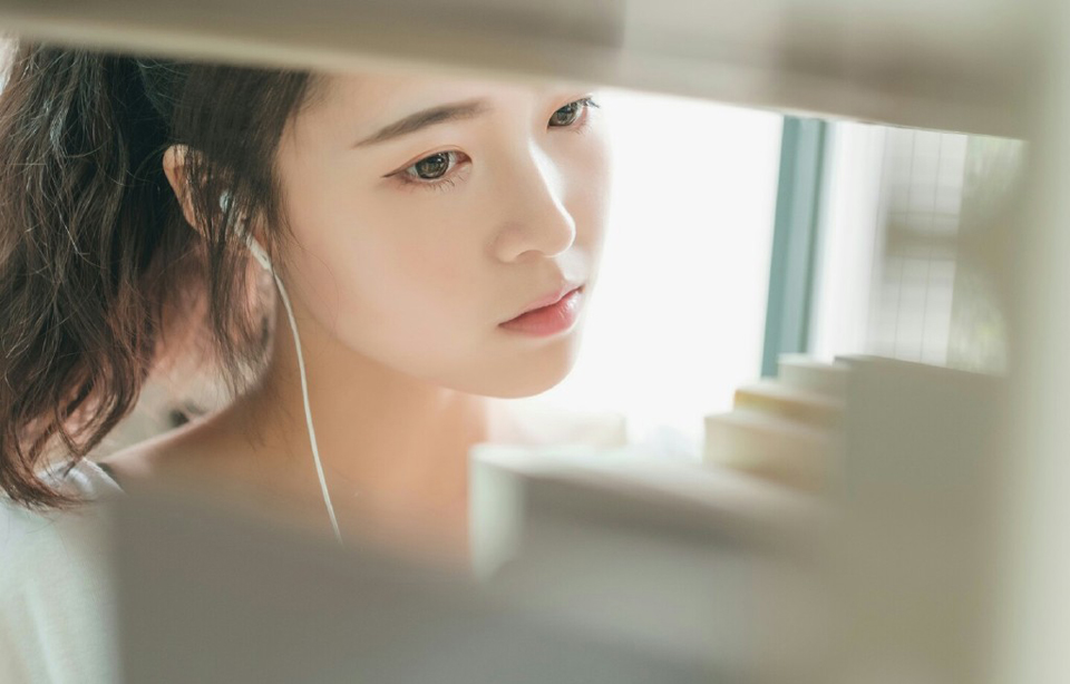 “告诉各营战士，莫要抵抗，不会有事的。”孟达淡然道。